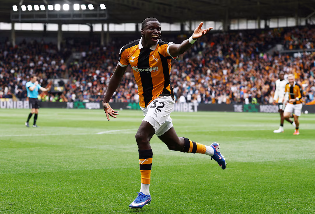 United Stunned by Hull in Opening-Day Defeat